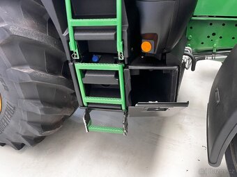 traktor John Deere 6R 250 - 12