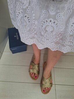 Nove kozene zlate bezove sandalky nazouvaky Lazzarini - 12