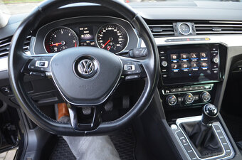 PRODÁM VW PASSAT 2.0TDI COMBI 150PS 2019 LED NAVI - 12