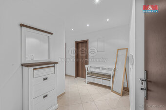 Prodej bytu 2+kk, 63 m², Praha, ul. V háji - 12