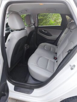 Hyundai i30, Style 1.6 CRDi 100kW DCT - 12