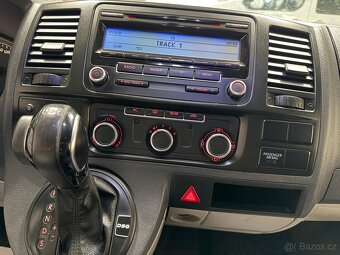 Volkswagen Caravelle T5 2,0 TDI DSG VELKÝ SERVIS - 12