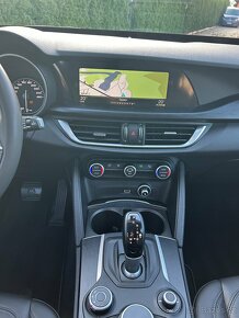 Alfa Romeo Stelvio Q4 2.2d 154Kw r.v.2018 220Tkm odpočet DPH - 12