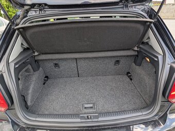 VW POLO 1.2HTP 51kW 2012 JEN 100TKM SERVIS - 12
