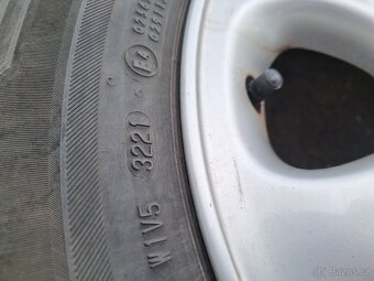 195/65 R15 celoroční pneu, disky Volvo v40 - 12