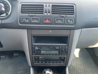 Volkswagen Bora 1.6FSI 81kW, 104 400km - 12
