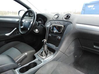 FORD MONDEO KOMBI 1,6i BENZIN 88 KW RV 2011,,,ZA 59000 KČ - 12