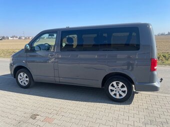 VW T5 Carawelle 2,0tdi 103kw DSG rok 2013 - 12