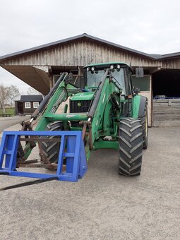 Prodám kolový traktor John Deere 6520 - 12