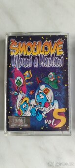 Včelka Mája a Šmoulové.Kazety MC - 12