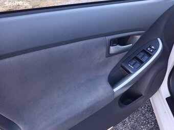 Toyota Prius, 1.8HSE hybrid VYHREV SEDAD - 12