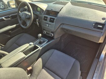 Mercedes Benz W204,C220CDi,125KW,MANUÁL,BEZ KOROZE,R.V.2011 - 12