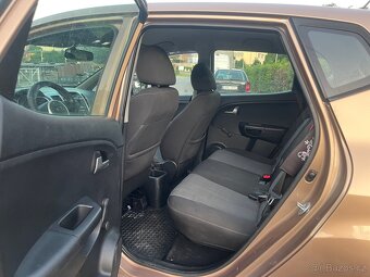 Kia Venga 1.4 CRDI - STK 12/2025 - tažné - 12