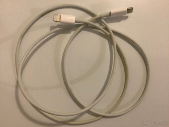 Rok používaný Apple iPhone SE (2022) 64GB černý, 87% baterie - 12