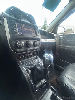 JEEP COMPASS 2.2CRD 120KW 4x4 LIMITED-KŮŽE-KAMERA-VYHŘEV - 12