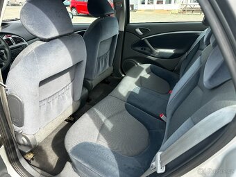 CITROEN C5 2,2 HDI -- 16V SX - HEZKÝ STAV - 12