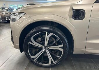 Volvo XC60 T8 AWD Ultimate+ DARK záruka 335 kw - 12