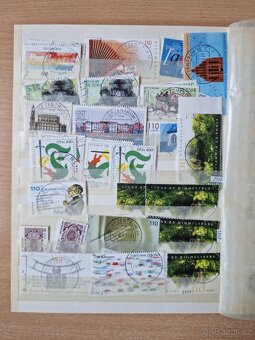 Poštovní známky v albu - 12