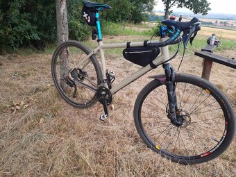 Expediční Gravel s FOX vidlicí - 12