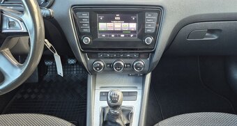 Škoda Octavia 3 1.4TSI 103KW Ambition 2majitel servisní kni - 12