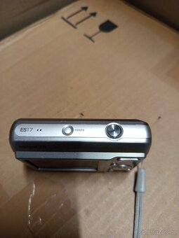 SAMSUNG ES17 - 12