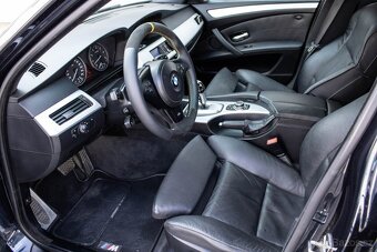 BMW Rad 5 530 xi A/T - 12