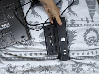 Prodám notebook Dell - 12