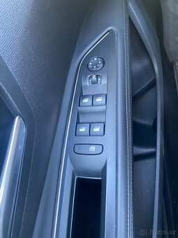 Peugeot 5008 1.6 Blue HDi 88kw,r.v. 2018,ČR,7 míst - 12