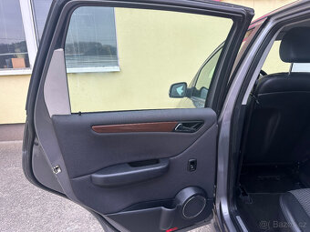 Mercedes-Benz A180 CDi Automat/1MAJ/Tempomat/ESP - 12