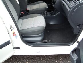 Škoda Roomster 1.6TDi 90koní r.v.3/2013 - 12