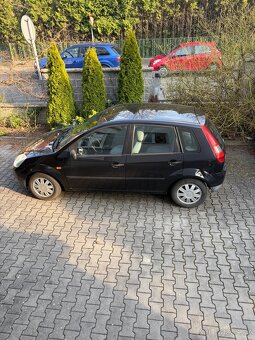Ford Fiesta - 12