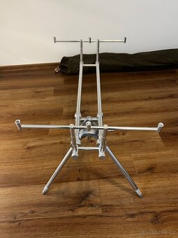 Rybářské vybavení zavážecí lodička deštník podložka stojan - 12