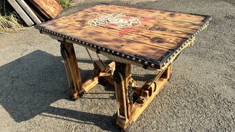 Stolek do pánské garáže - 12