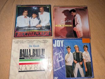 Nabízím k výměně nebo k prodeji vinylové desky 80 LET - 12