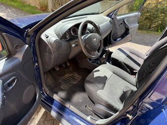Dacia Duster 4x2, rok 2013, benzín 1.6, najeto jen 83.489 km - 12