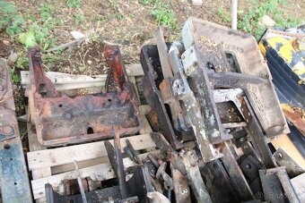 Zetor 6911 7211 7711 litinová vana - 12