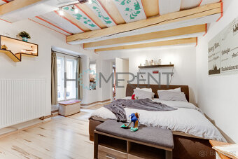 Útulný byt 1+1 s kouzlem staré Prahy – Malostranské náměstí - 12