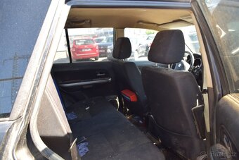 Suzuki Grand Vitara 2.4i 124KW 4x4/ČTĚTE PROSÍM/ - 12