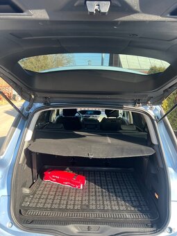 Citroen C4 Grand Picasso 1.6benzin,7 míst - 12