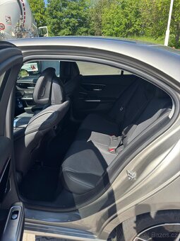 Prodám Mercedes-Benz C300 (2022 - 12