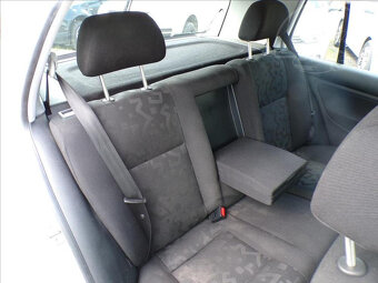 Volkswagen Golf 1,4 i KLIMATIZACE - 12
