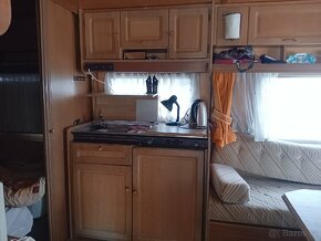 Obytný přívěs karavan - 12