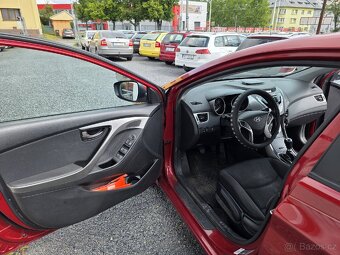 Hyundai Elantra 1.6 i úprava pro autoškolu - 12