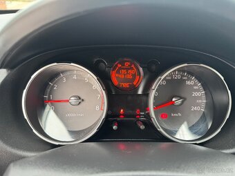 Prodám Nissan Qashqai 1,6 benz 84 KW rv09 - 12