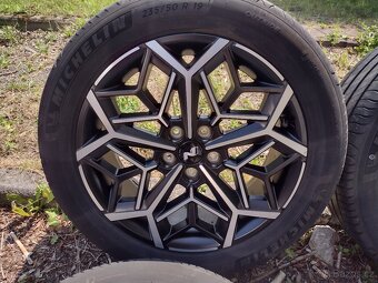 Originál ALU kola Hyundai Tucson R19 + letní pneu - 12