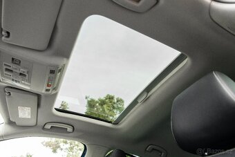 Škoda Superb L&K 2.0TDI DSG 4x4 sedan - 12