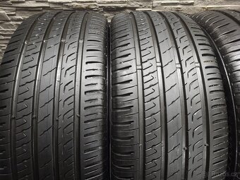19" Originál Hyundai Tuscon 5x114,3 letní pneu 7-7,5mm - 12