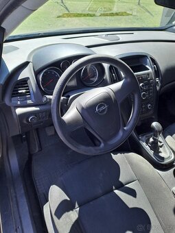Opel Astra J sports tourer 1,4 kombi - 12