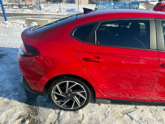 Hyundai i30 Fastback NLINE - 12