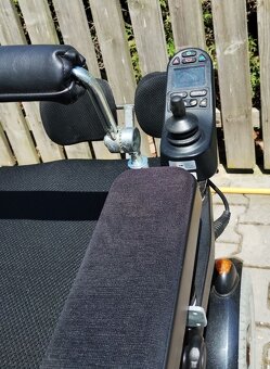 Elektrický invalidní vozík Permobil C500 - 12